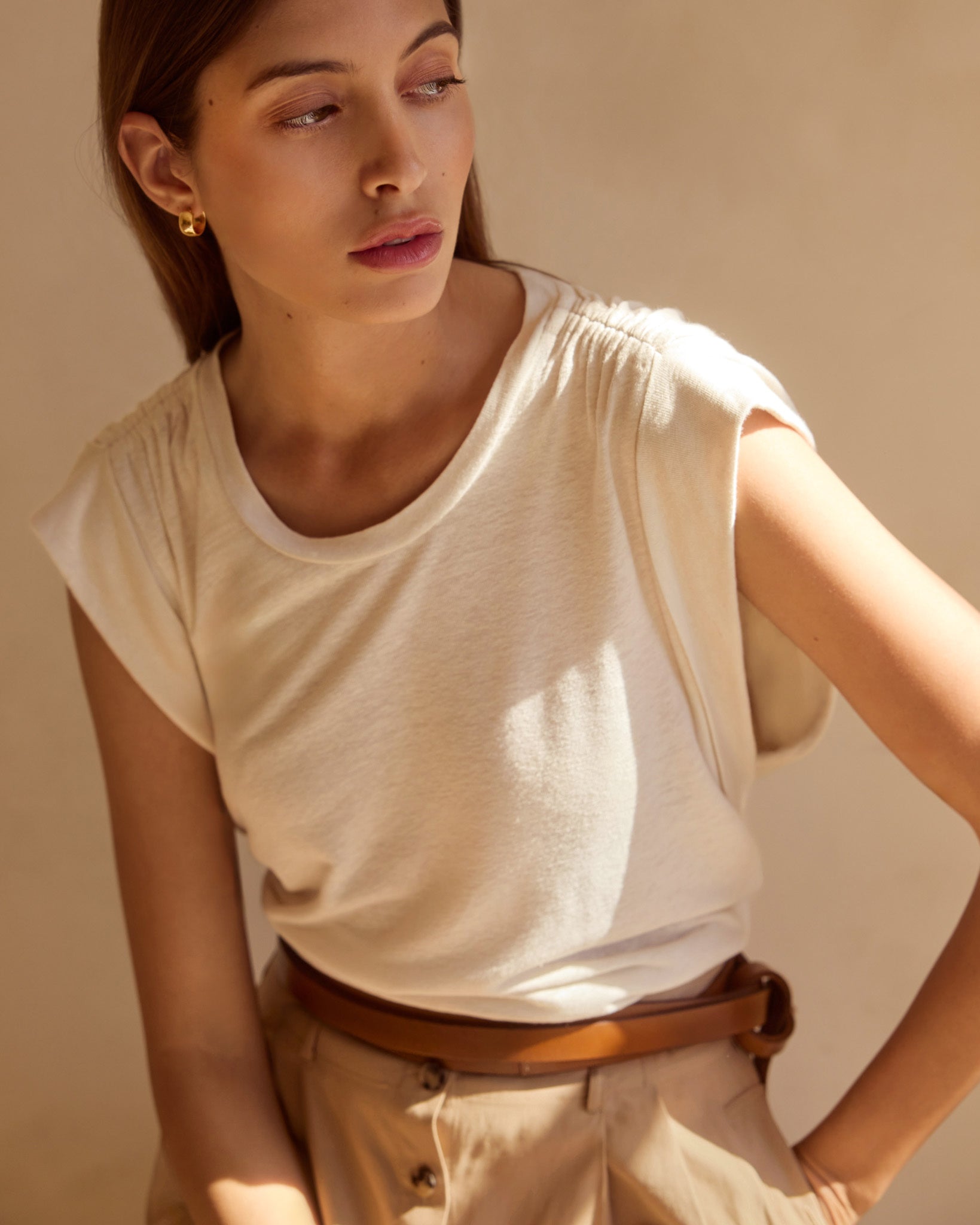 Women's Reins Tee in Tallow Beige