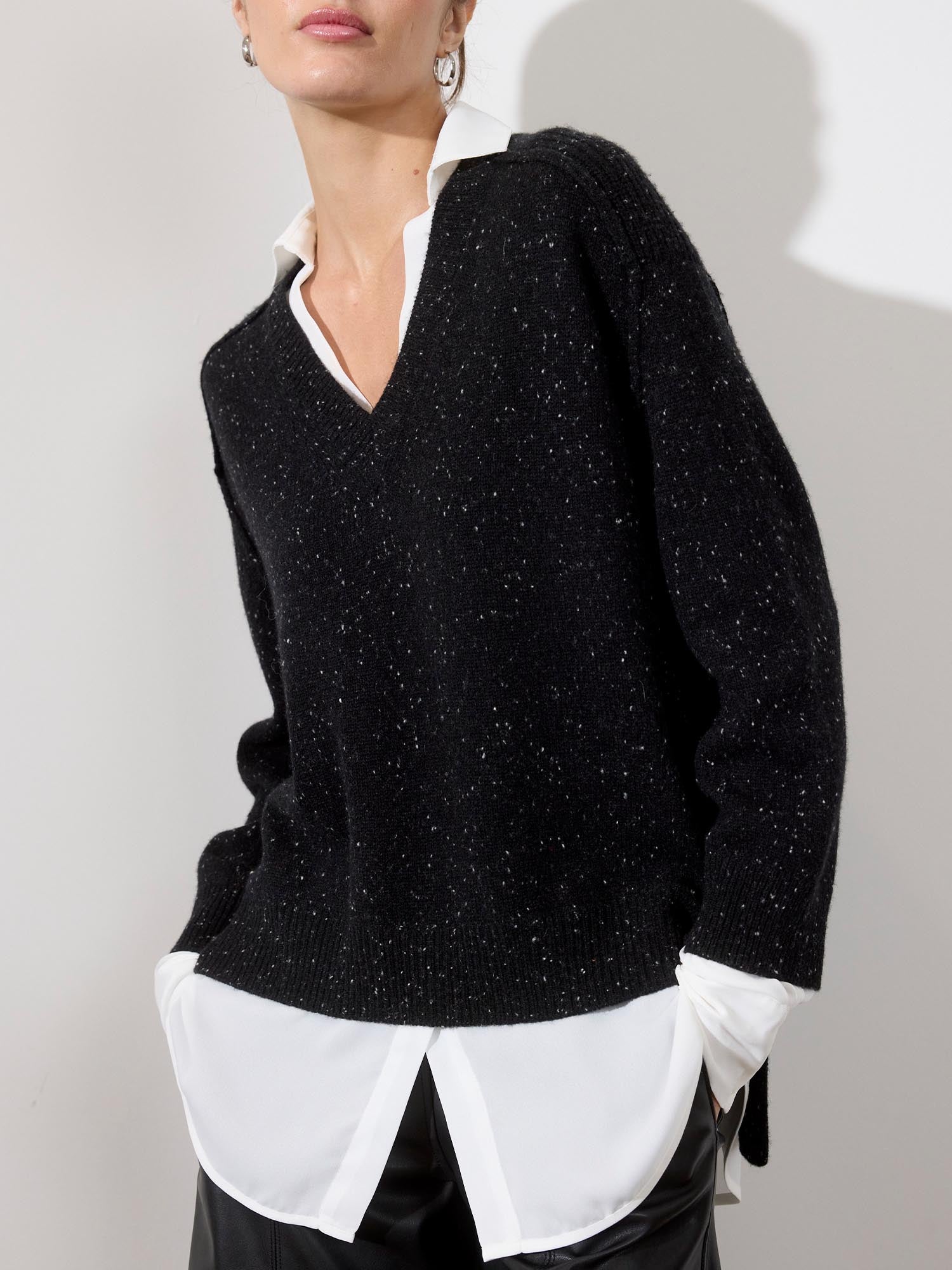 Selling Theory black and white speckled yarn v neck sweater size medium