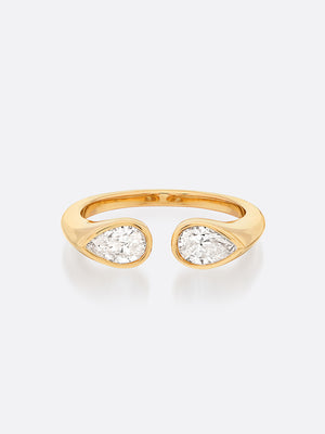 18k yellow gold Romance Pear Diamond Droplet ring front view