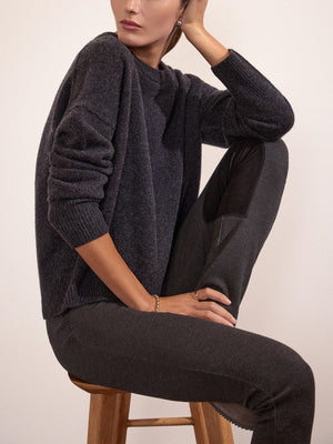 Everyday cashmere crewneck grey sweater side view