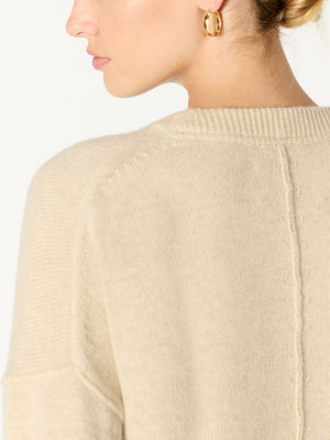 Everyday cashmere crewneck ivory sweater close up