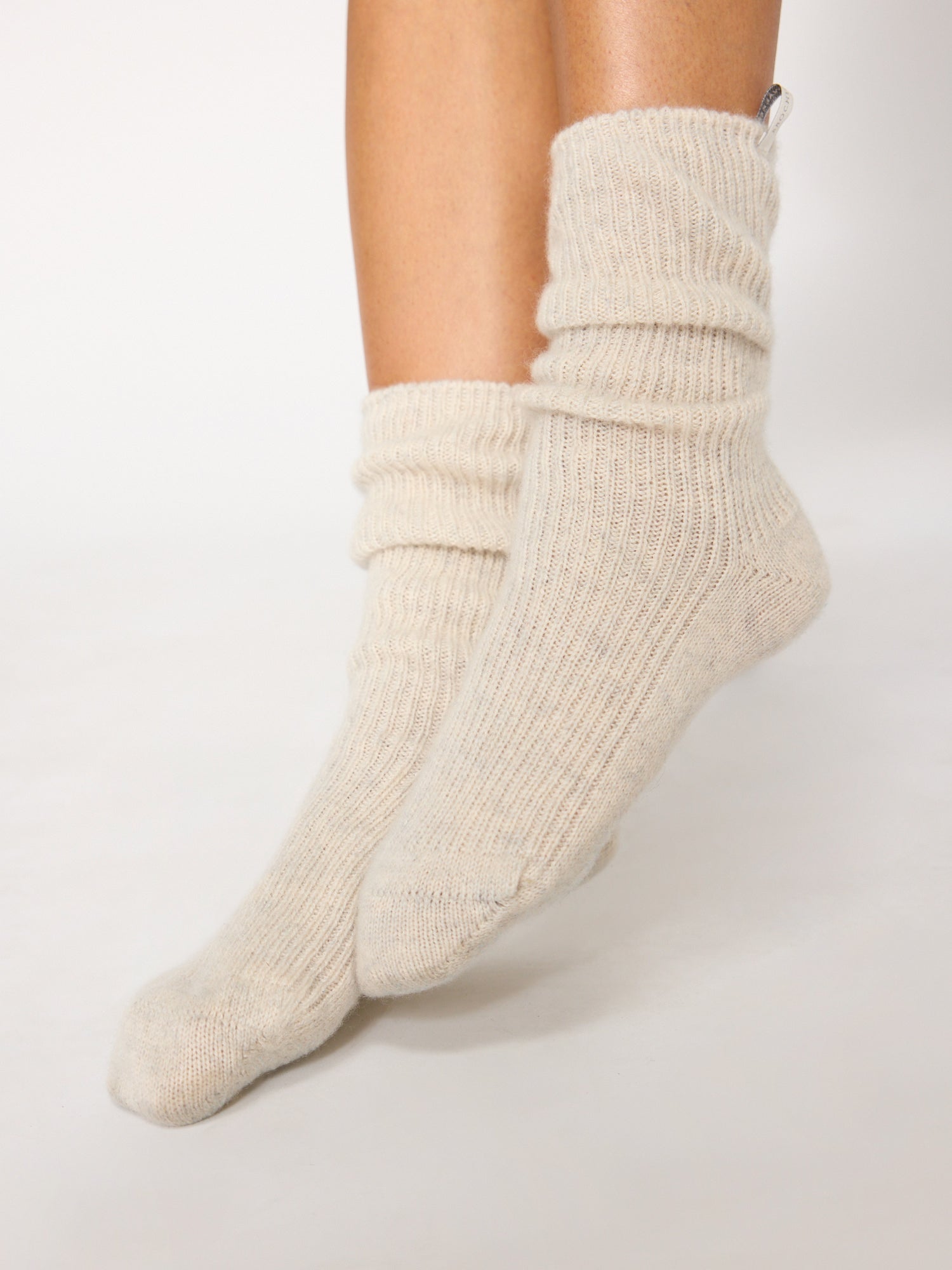 Cashmere socks deals