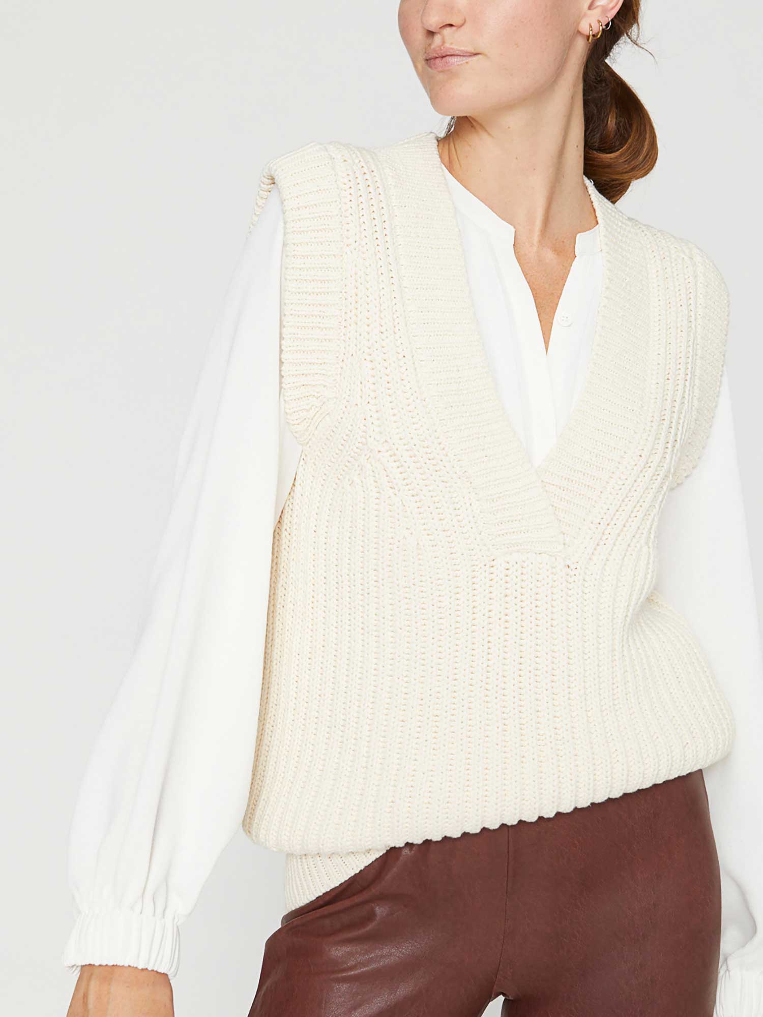 Women s Uma Sleeveless Sweater Vest Ivory