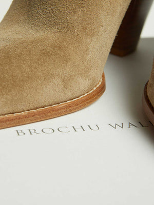 Marfa tan suede boot close up