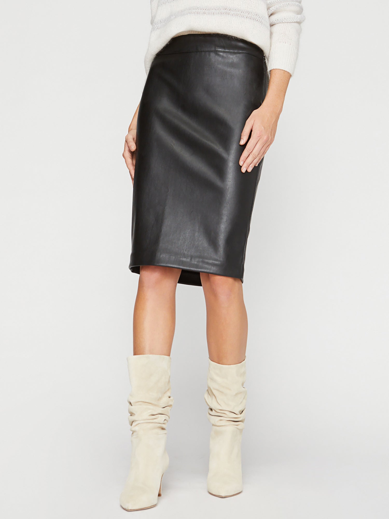 Women's Drew Vegan Leather Skirt in Black Onyx