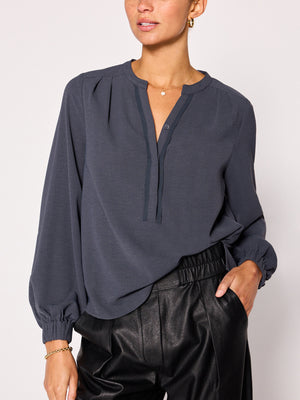 Phoebe popover dark grey longsleeve blouse front view