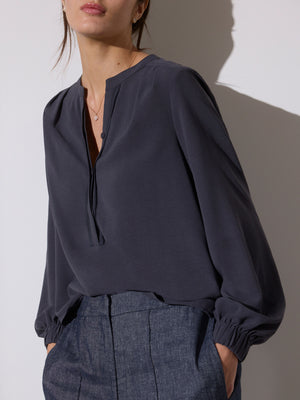 Phoebe popover dark grey longsleeve blouse side view