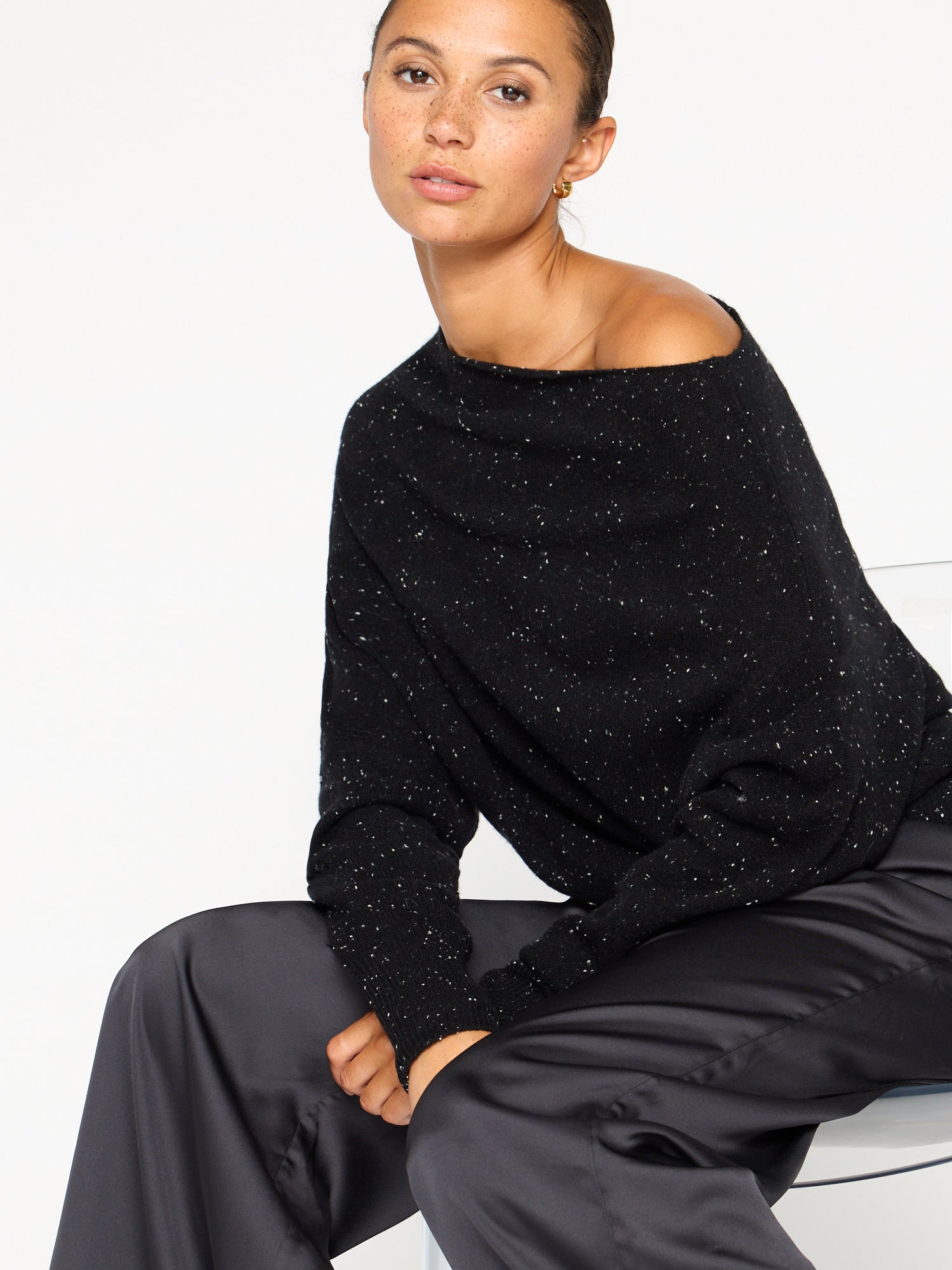 Black cashmere off the shoulder sweater sale
